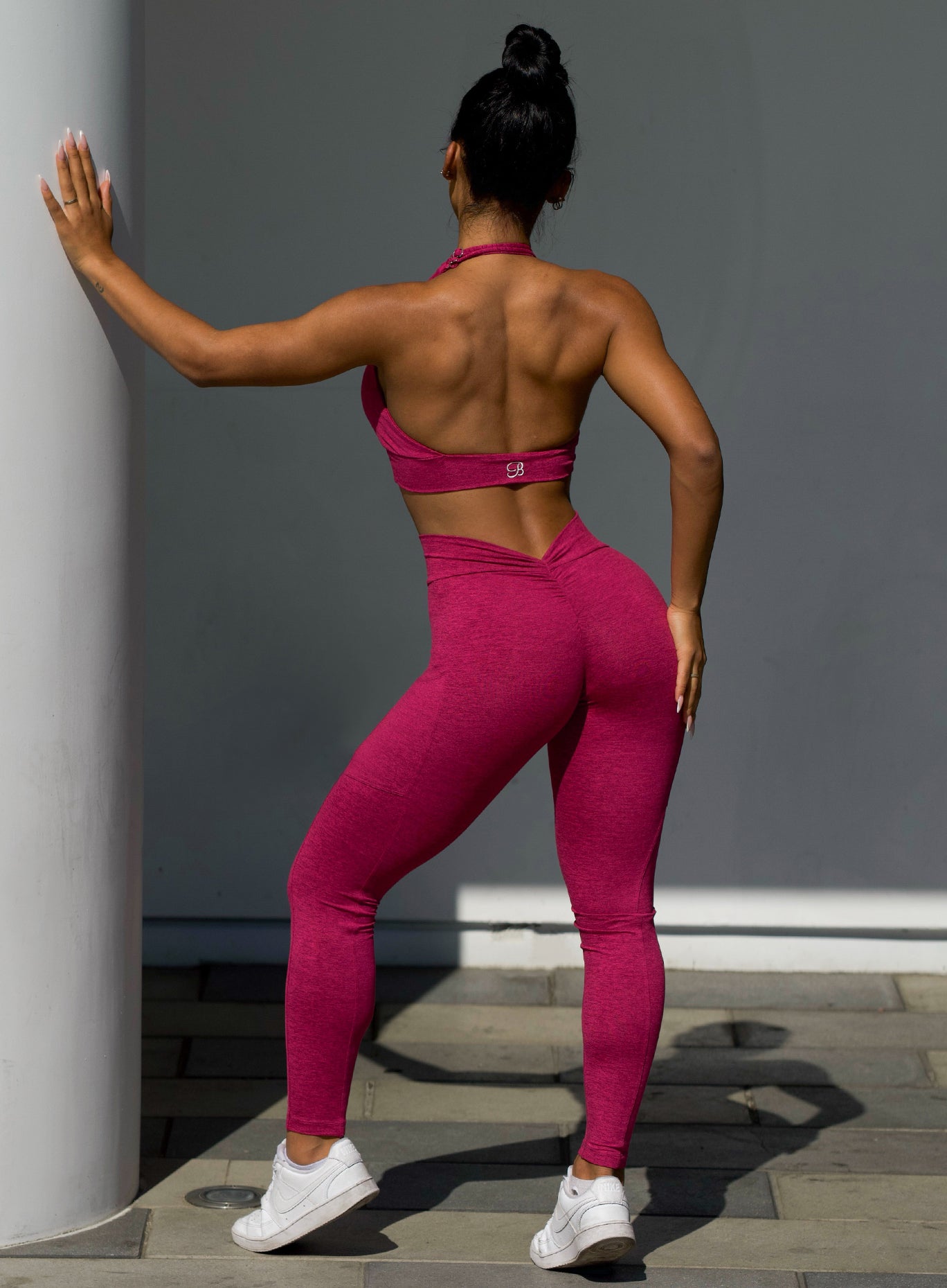 V Back Leggings - Image 6